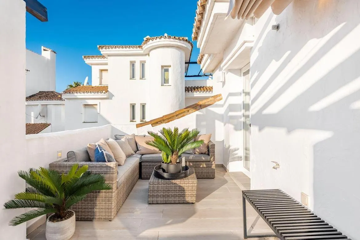 Los Naranjos New Scandinavian Style Duplex Penthouse Within Walking Distance To Puerto Banus Marbella 0*,  Hiszpania